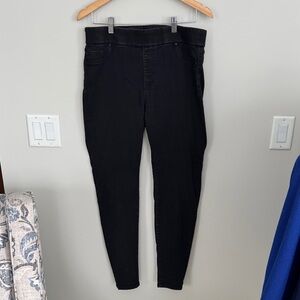 Liverpool Women's Dark Black Jeggings